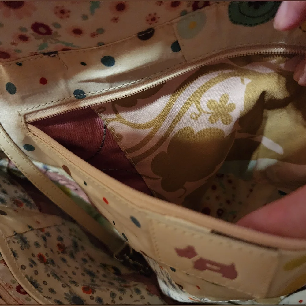 Cynthia Radley Cream Leather Tote - Picture 14 of 16